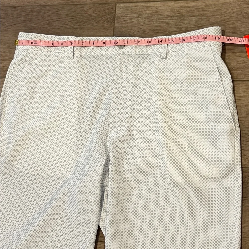 NWT PGA Tour Men's White Golf Club Patterned Shorts Size 38 UPF 50 Wicking - Picture 14 of 15